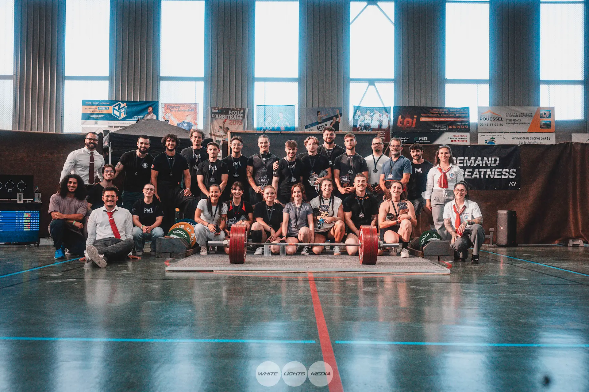 Photo de groupe des membres de l'association PWL