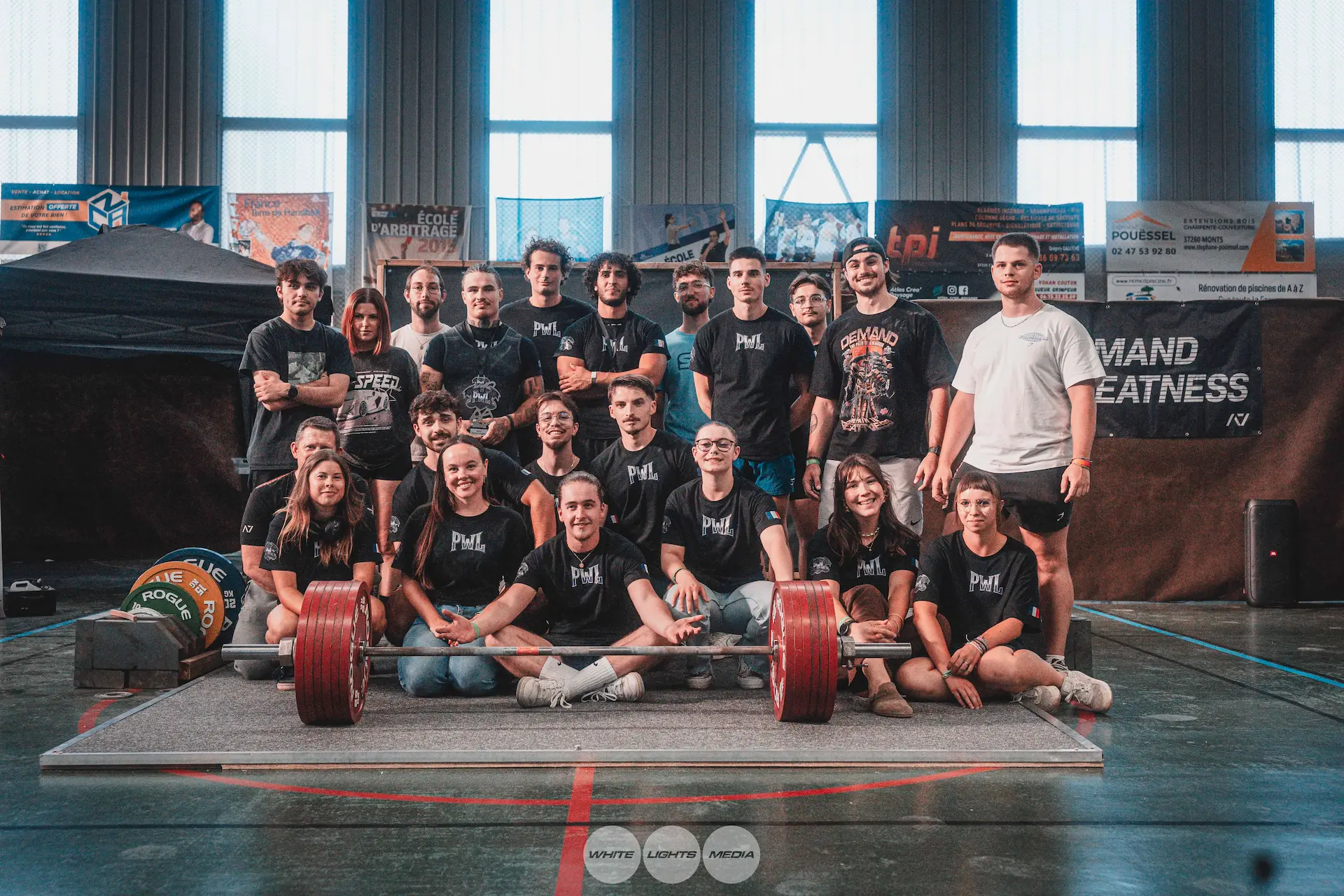 Photo de groupe des membres de l'association PWL